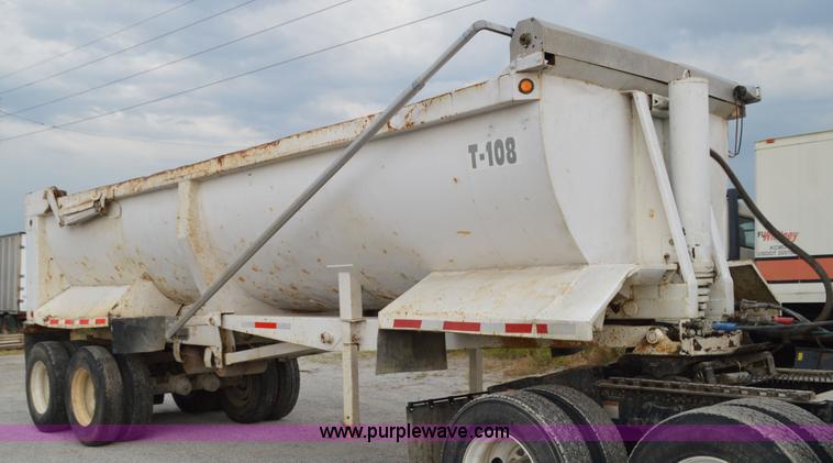 image for item AX9423 1996 Clement end dump trailer