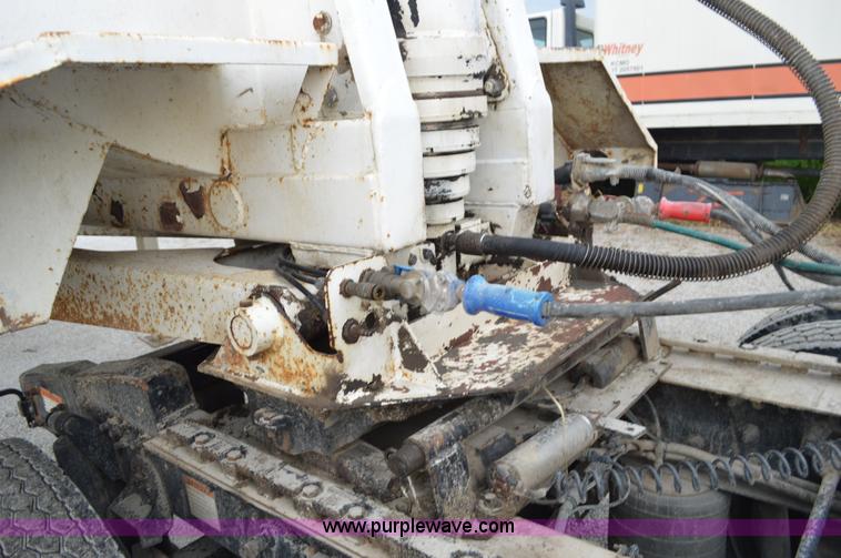 image for item AX9423 1996 Clement end dump trailer