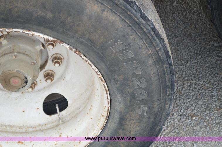 image for item AX9423 1996 Clement end dump trailer