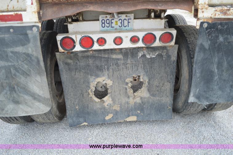 image for item AX9423 1996 Clement end dump trailer