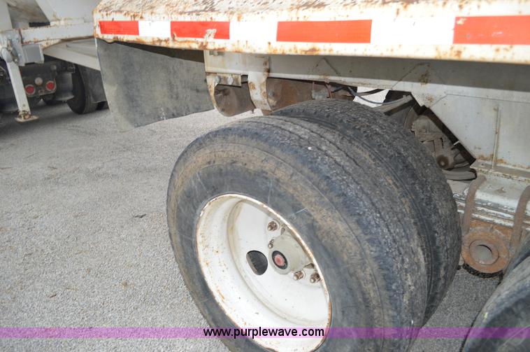 image for item AX9423 1996 Clement end dump trailer