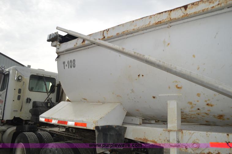 image for item AX9423 1996 Clement end dump trailer