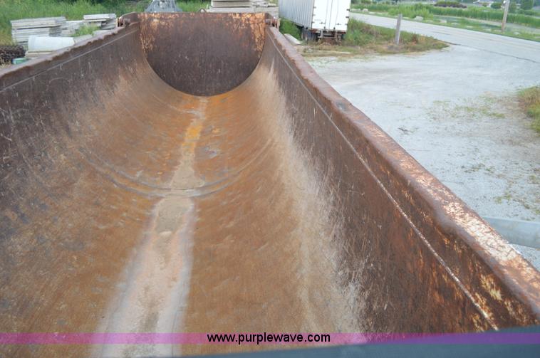 image for item AX9423 1996 Clement end dump trailer