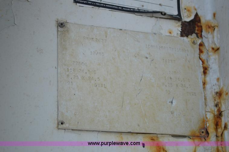 image for item AX9423 1996 Clement end dump trailer