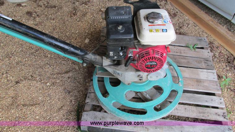 image for item AY9815 2006 Whiteman CA4HC power trowel