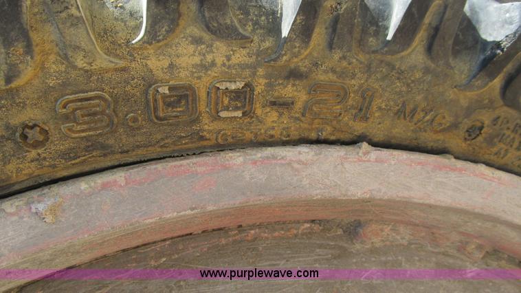 image for item AY9817 Somero Coppperhead XD walk-behind laser screed