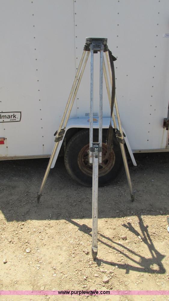 image for item AY9817 Somero Coppperhead XD walk-behind laser screed