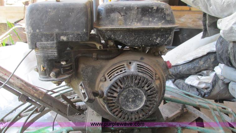 image for item BG9249 Whiteman B48H power trowel