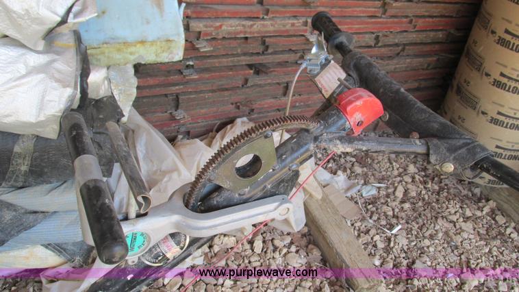 image for item BG9249 Whiteman B48H power trowel