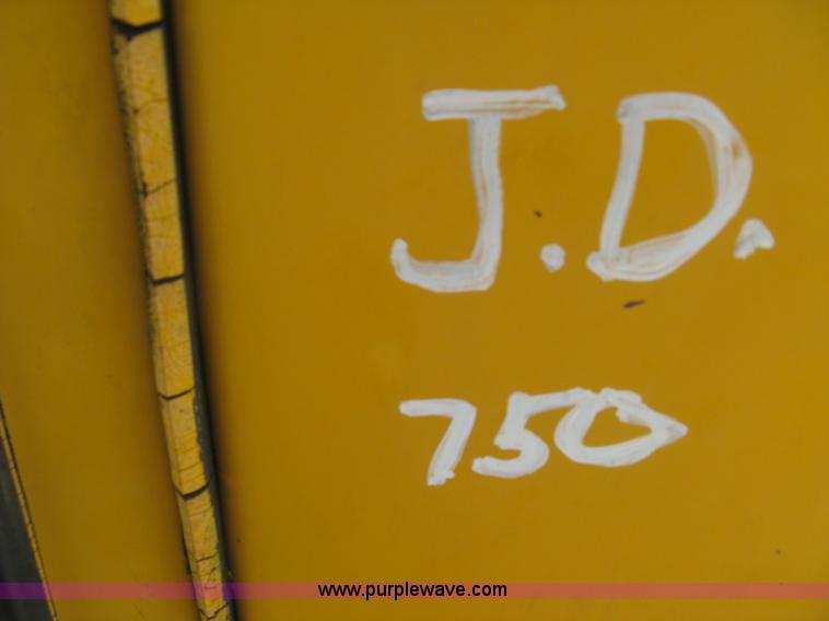 image for item BR9500 John Deere 750 dozer enclosed cab