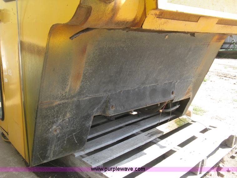 image for item BR9500 John Deere 750 dozer enclosed cab
