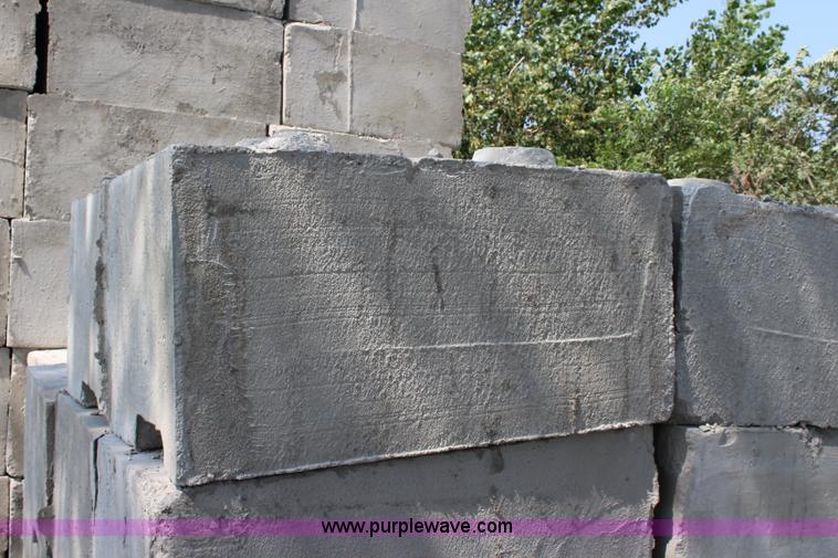 image for item D1714 (50) concrete jumbo blocks