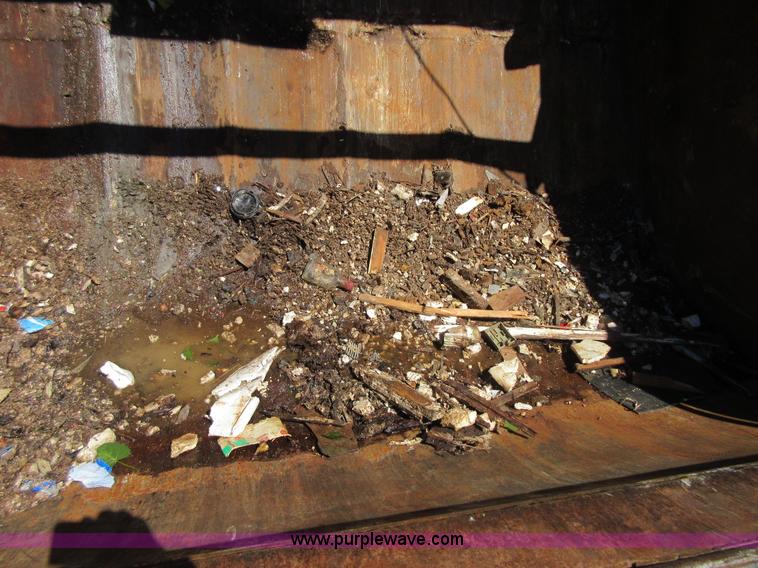 image for item D2434 1989 Ford LN8000 refuse truck