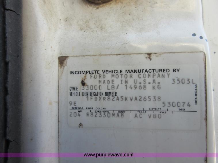 image for item D2434 1989 Ford LN8000 refuse truck