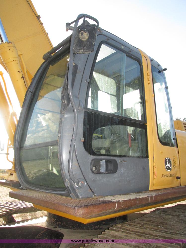 image for item H1180 2005 John Deere 330C LC excavator
