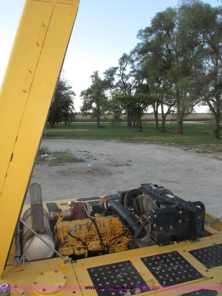 image for item H1180 2005 John Deere 330C LC excavator