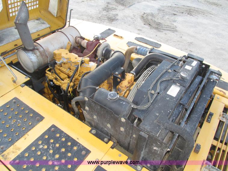 image for item H1180 2005 John Deere 330C LC excavator