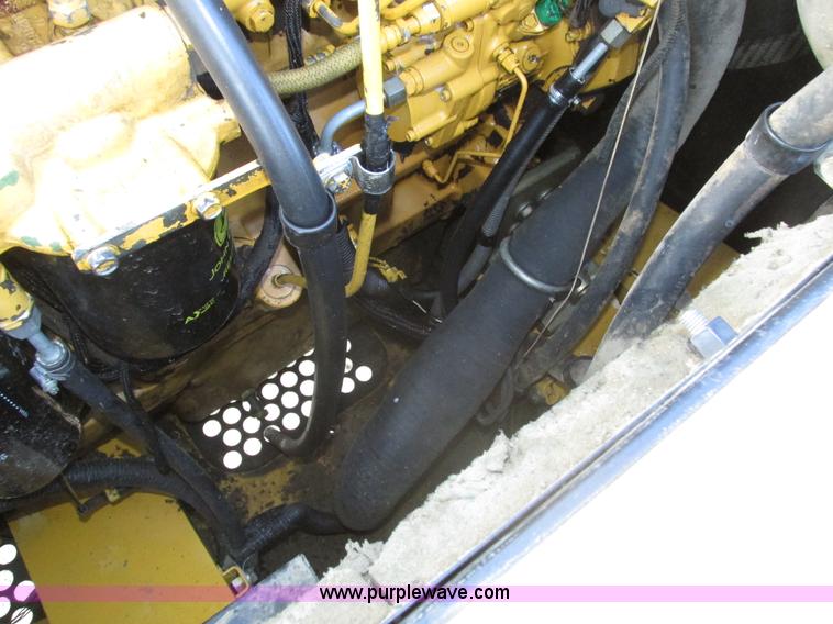 image for item H1180 2005 John Deere 330C LC excavator