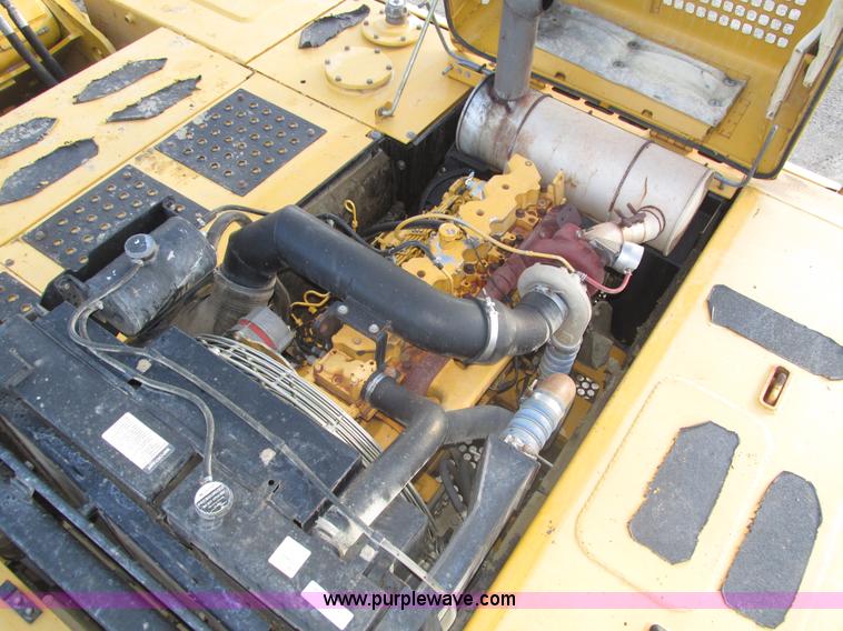 image for item H1180 2005 John Deere 330C LC excavator