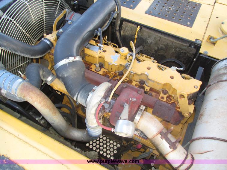 image for item H1180 2005 John Deere 330C LC excavator