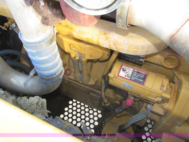 image for item H1180 2005 John Deere 330C LC excavator