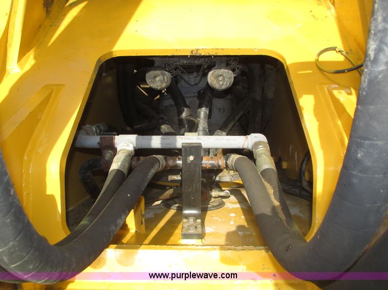 image for item H1180 2005 John Deere 330C LC excavator