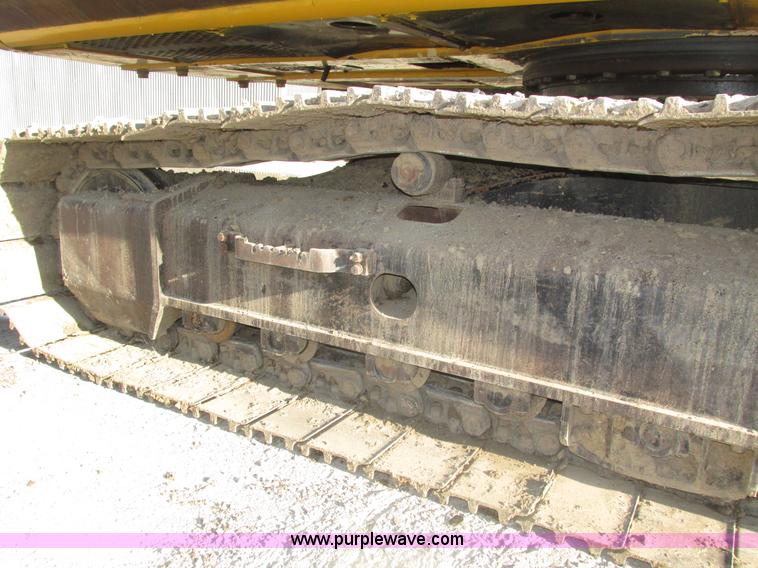 image for item H1180 2005 John Deere 330C LC excavator