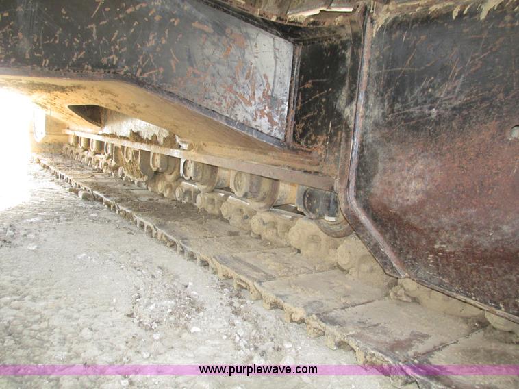 image for item H1180 2005 John Deere 330C LC excavator