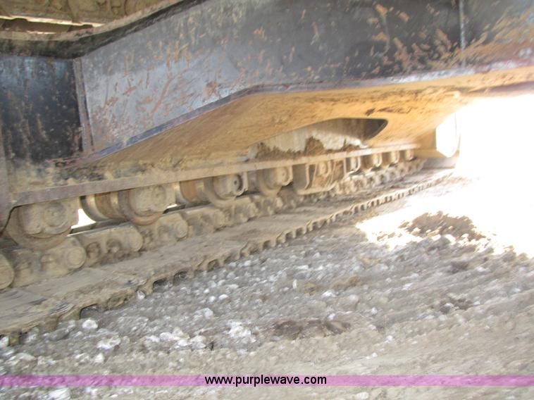 image for item H1180 2005 John Deere 330C LC excavator