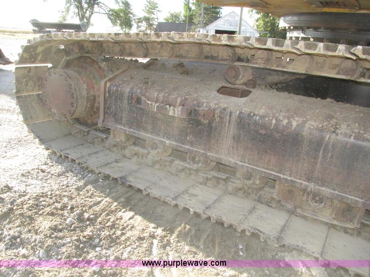 image for item H1180 2005 John Deere 330C LC excavator