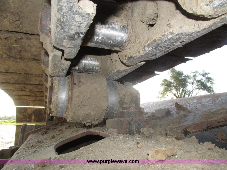 image for item H1180 2005 John Deere 330C LC excavator