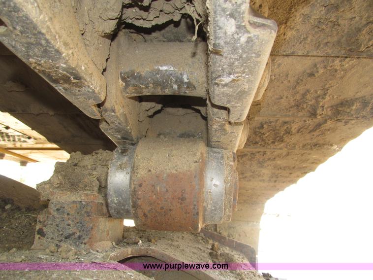 image for item H1180 2005 John Deere 330C LC excavator