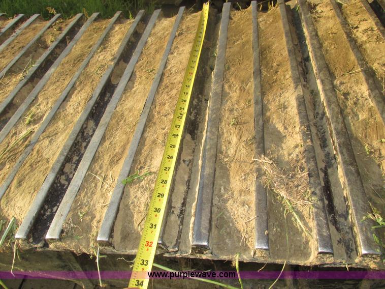 image for item H1180 2005 John Deere 330C LC excavator