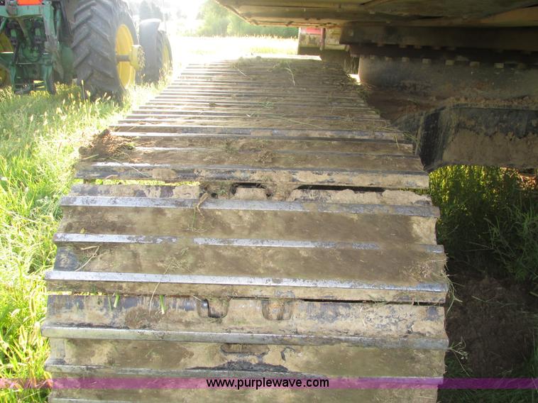 image for item H1180 2005 John Deere 330C LC excavator