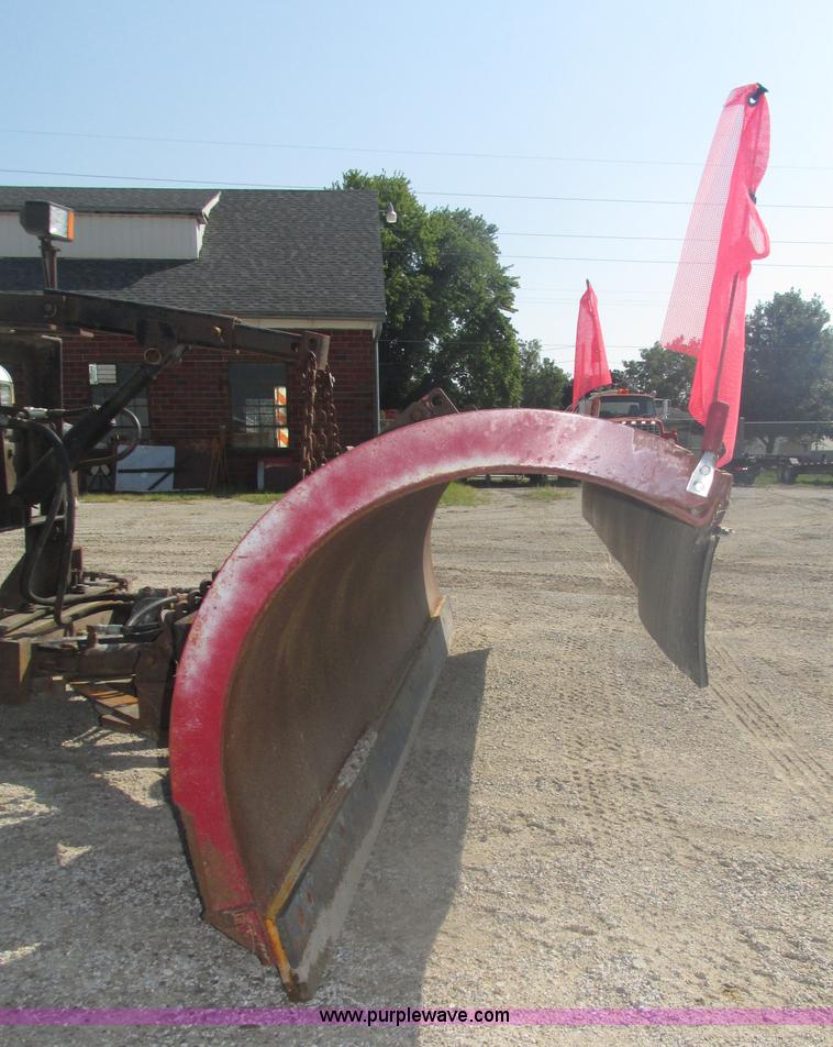 image for item H1181 2001 International 4700 dump truck