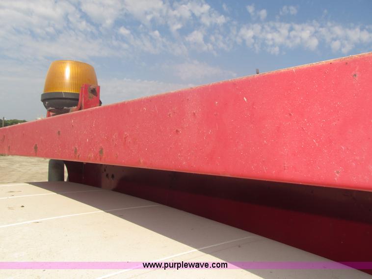 image for item H1181 2001 International 4700 dump truck