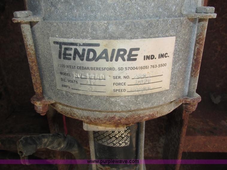 image for item H1181 2001 International 4700 dump truck