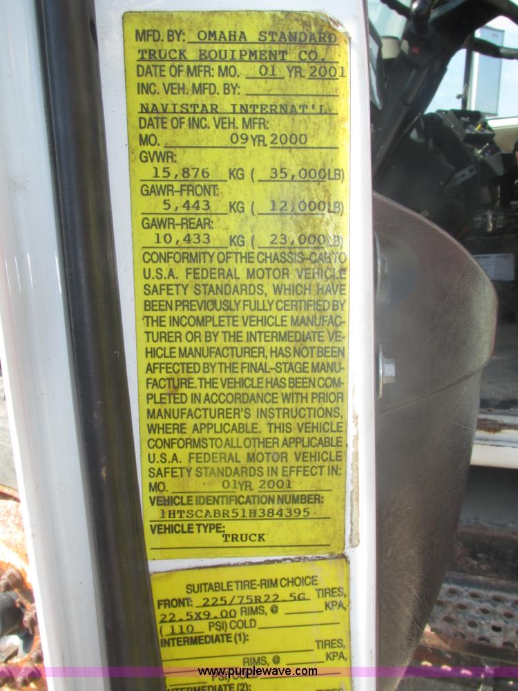 image for item H1181 2001 International 4700 dump truck