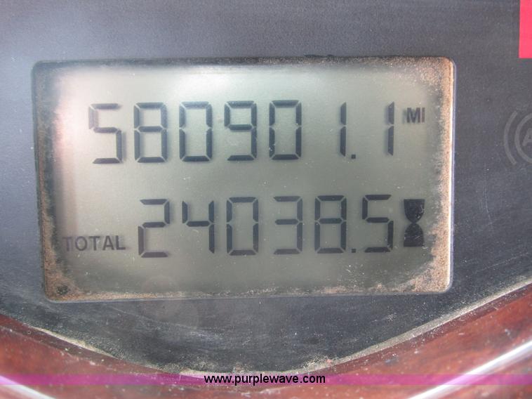 image for item H1190 2001 Mack CH613 semi truck