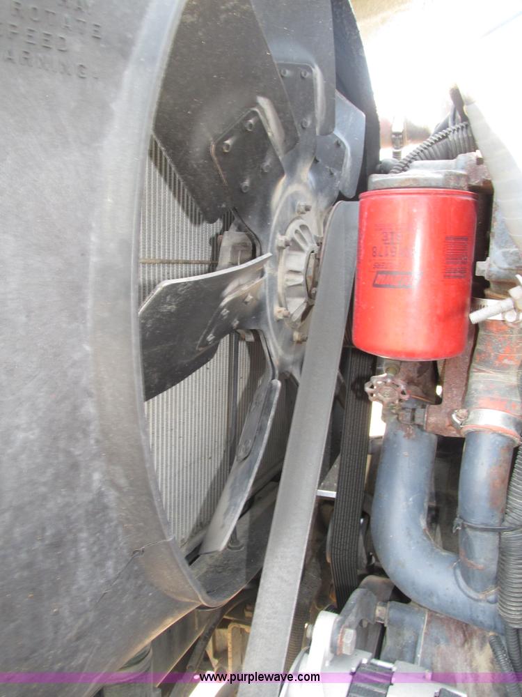 image for item H1190 2001 Mack CH613 semi truck