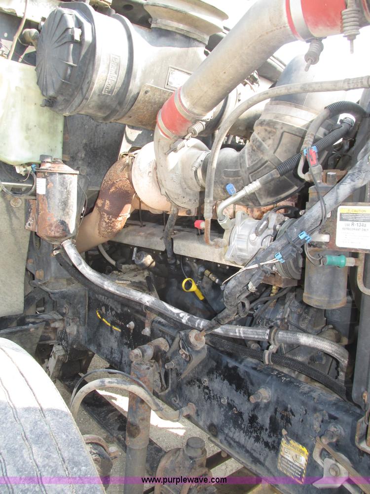 image for item H1190 2001 Mack CH613 semi truck