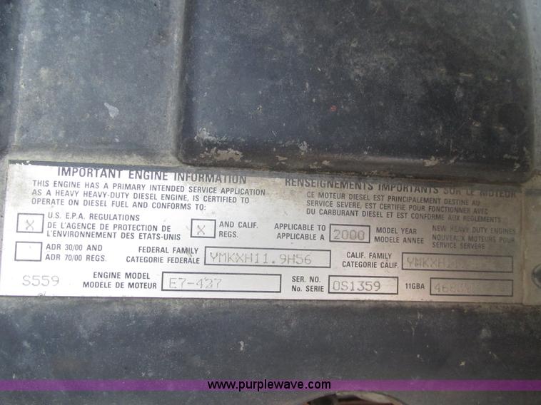 image for item H1190 2001 Mack CH613 semi truck