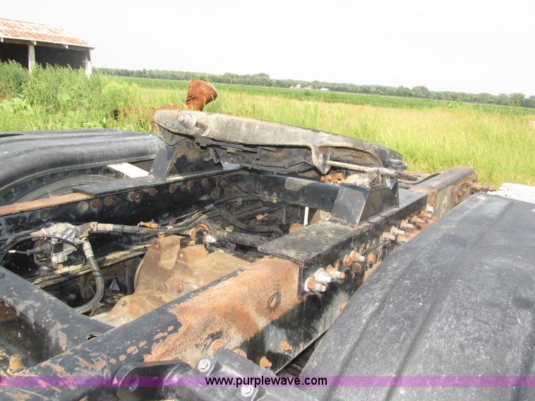 image for item H1190 2001 Mack CH613 semi truck