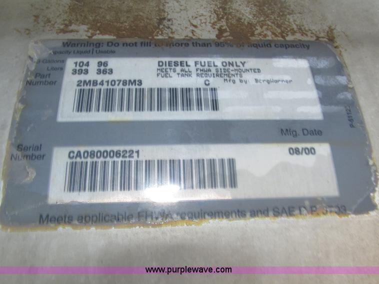 image for item H1194 2001 Mack CH613 semi truck