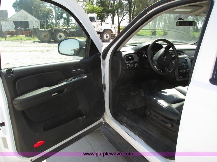image for item H1221 2009 Chevrolet Tahoe LS SUV