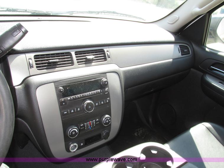 image for item H1221 2009 Chevrolet Tahoe LS SUV