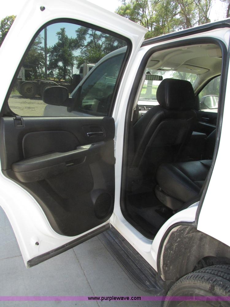 image for item H1221 2009 Chevrolet Tahoe LS SUV