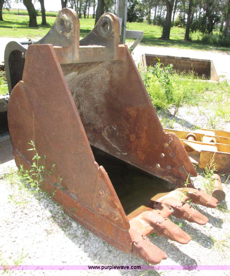 image for item H1227 Excavator bucket