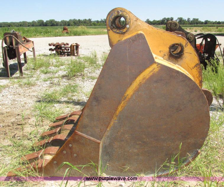 image for item H1228 Excavator bucket