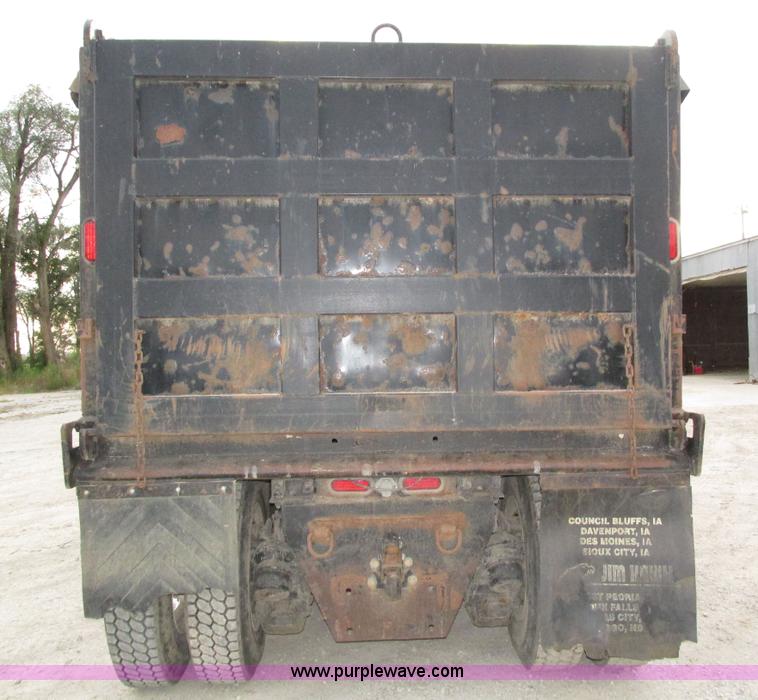 image for item H1234 2001 Mack RD688S dump truck